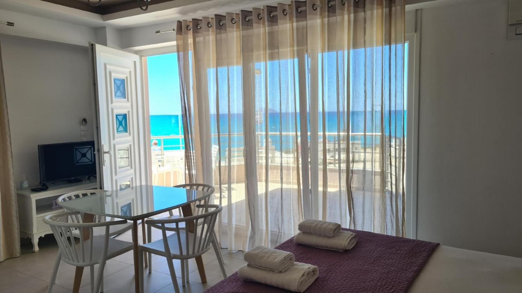Bella Mare Luxury Apartments Kalamaki  Exterior foto