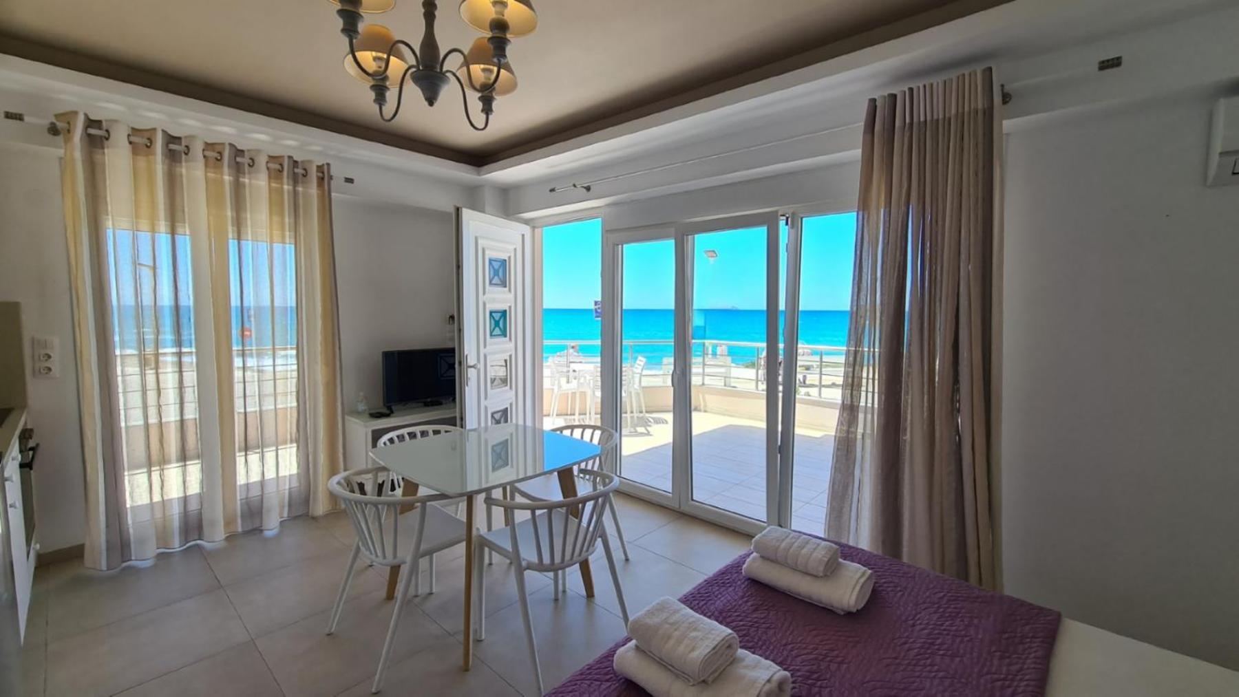 Bella Mare Luxury Apartments Kalamaki  Exterior foto