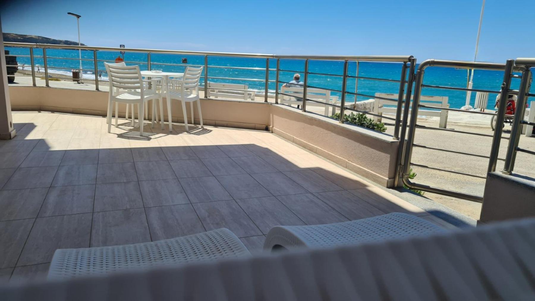 Bella Mare Luxury Apartments Kalamaki  Exterior foto