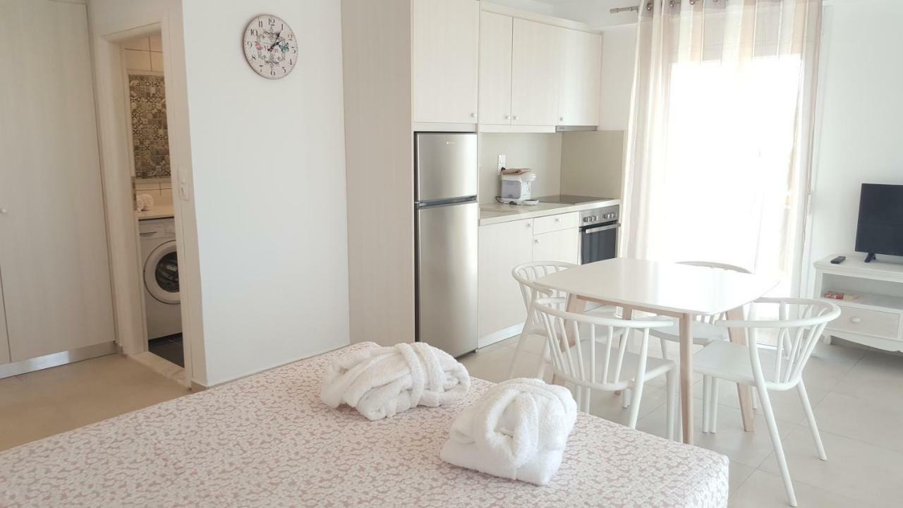 Bella Mare Luxury Apartments Kalamaki  Exterior foto